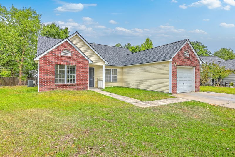 206 Barnwell St, Summerville, SC 29483