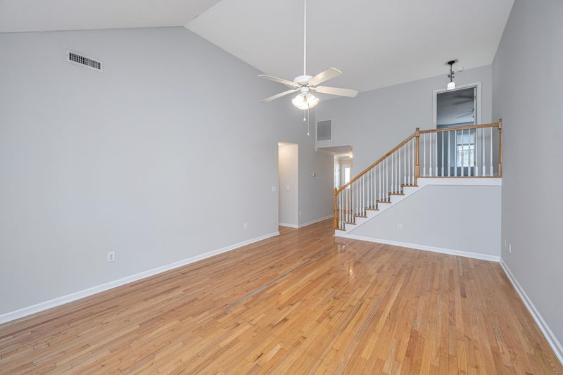 1582 Ocean Neighbors Blvd, Charleston, SC 29412