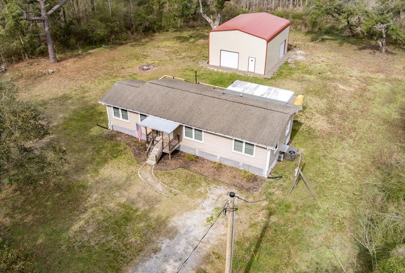 8476 Old Georgetown Rd, Mcclellanville, SC 29458