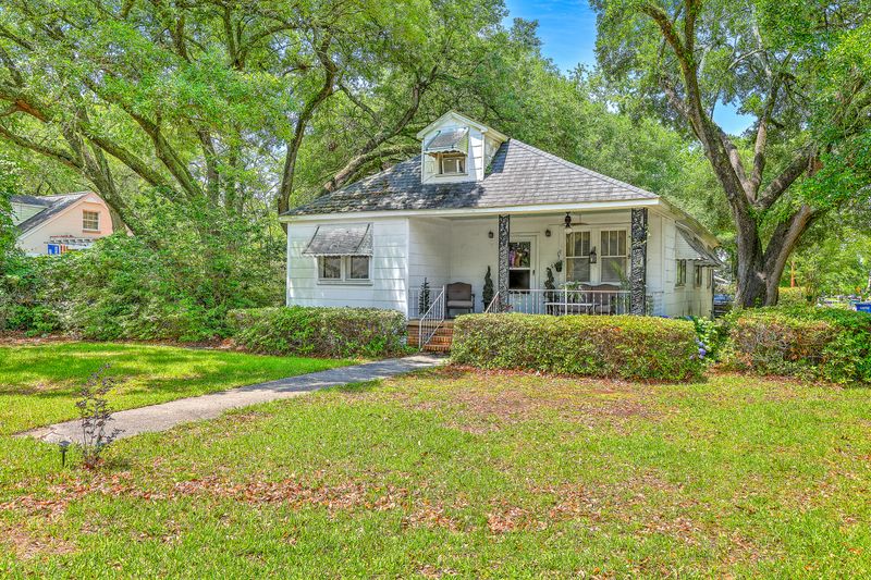 1259 Wisteria Rd, Charleston, SC 29407