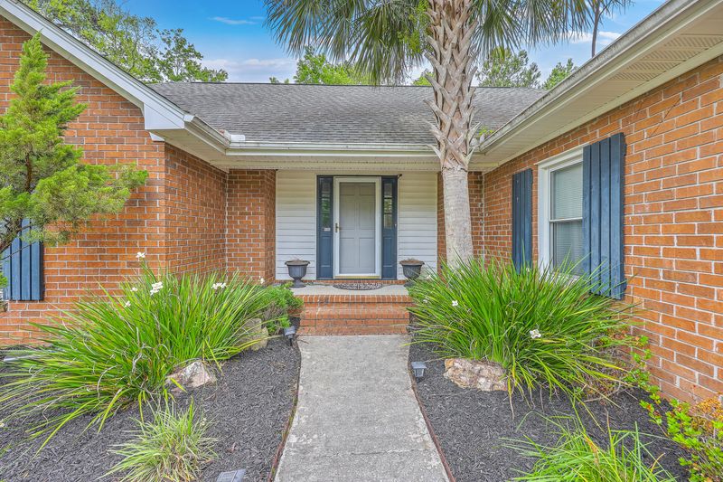 2120 Fife Ln, Charleston, SC 29414