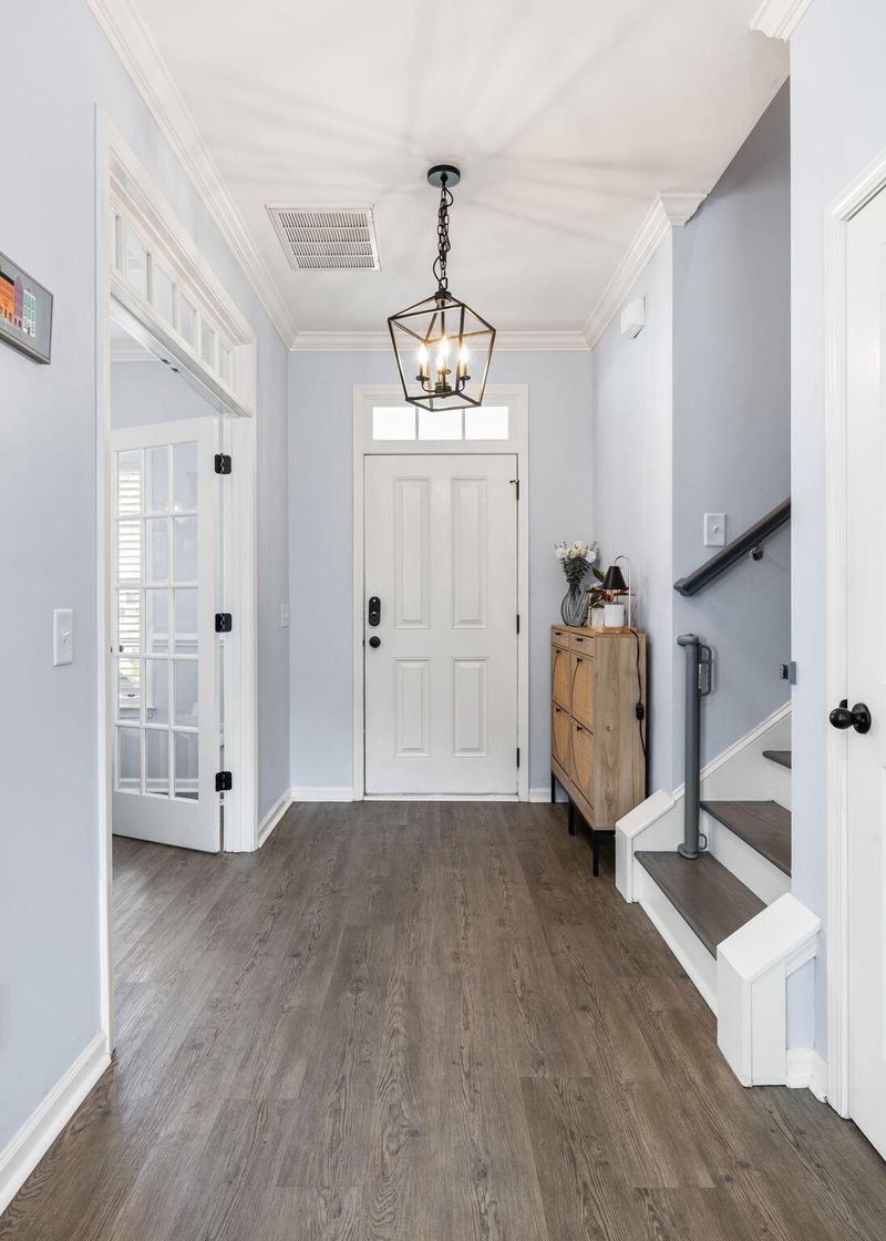 8402 Loggers Rn, North Charleston, SC 29420