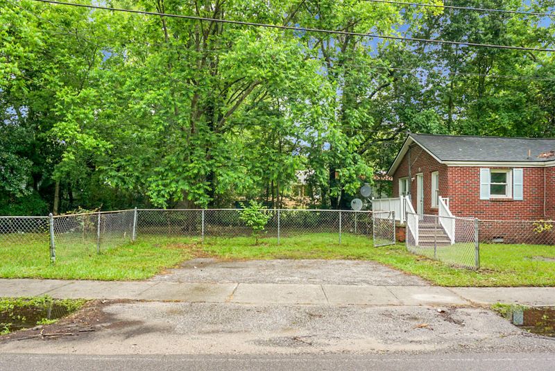 5056 Piedmont Ave, North Charleston, SC 29406