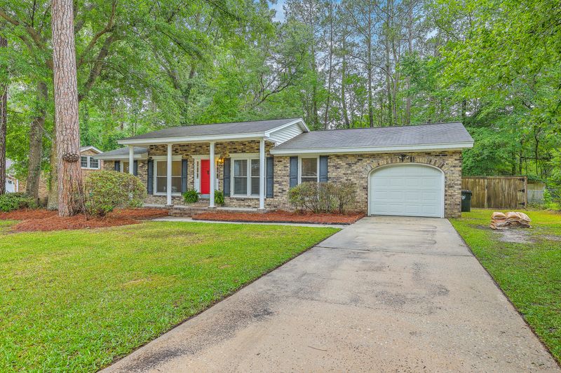 206 Jimbo Rd, Summerville, SC 29485