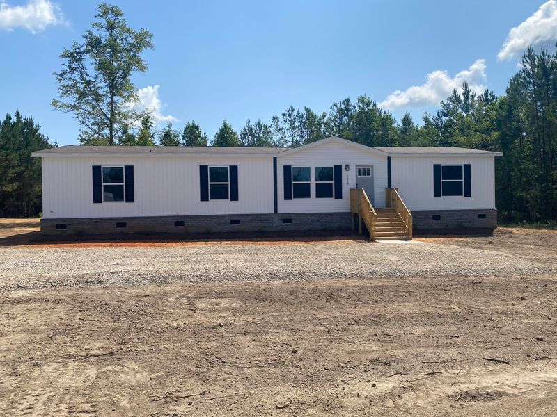 1010 Universal Cir, Saint Stephen, SC 29479