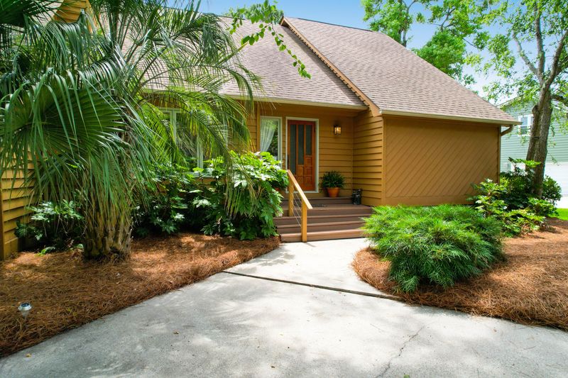 919 Overview Ct, Mount Pleasant, SC 29464