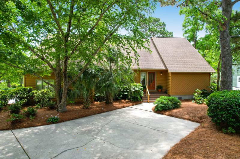 919 Overview Ct, Mount Pleasant, SC 29464