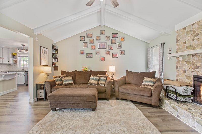 264 Columbia Dr, Ladson, SC 29456
