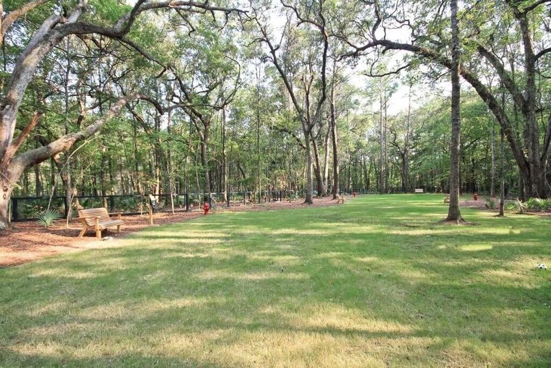 4110 Collins Dr, Charleston, SC 29414