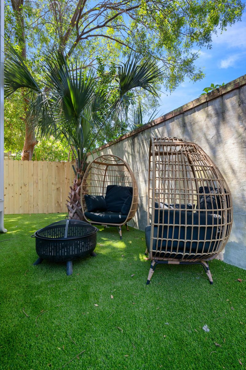 15 H St, Charleston, SC 29403