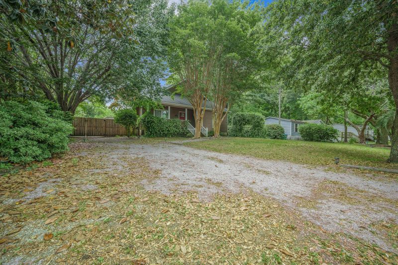 2177 Gulf Dr, Mount Pleasant, SC 29464