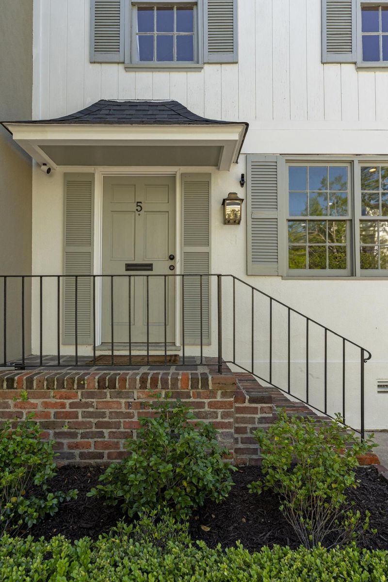 5 Smith St, Charleston, SC 29401
