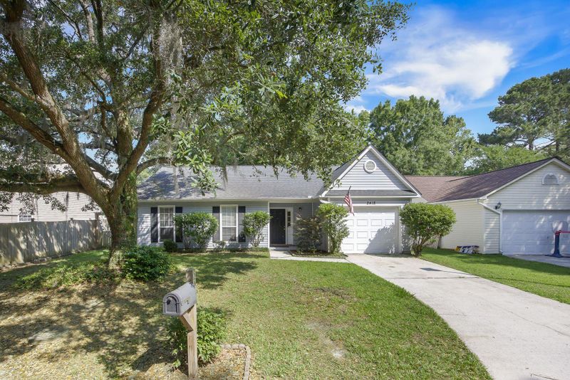 2418 Castlereagh Rd, Charleston, SC 29414