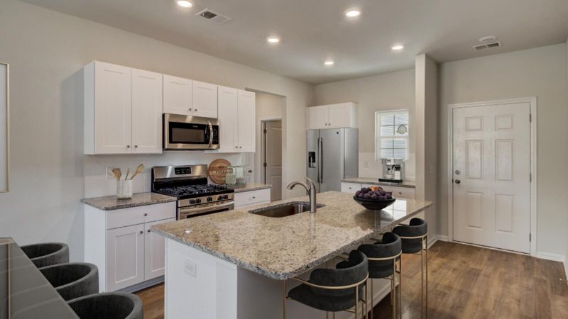 308 Tiliwa St, Summerville, SC 29486