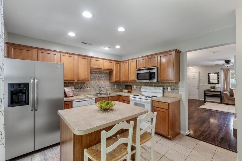 432 Doane Way, Wando, SC 29492