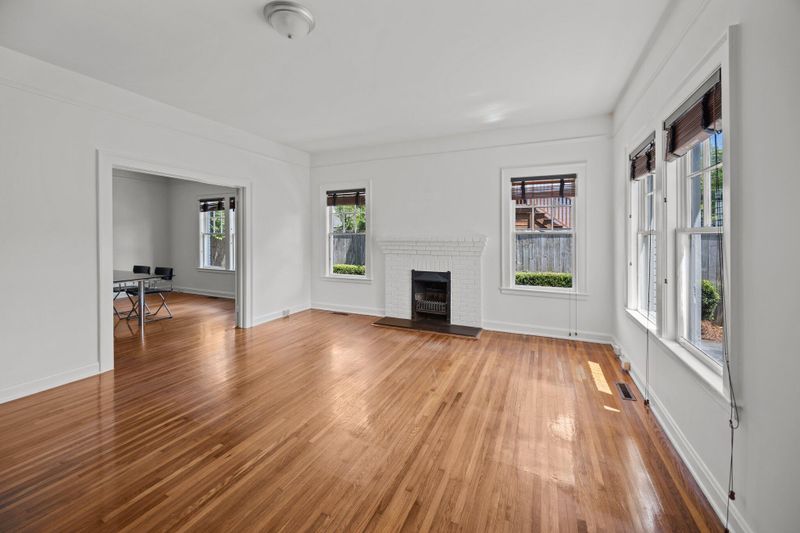 9 Wesley Dr, Charleston, SC 29407