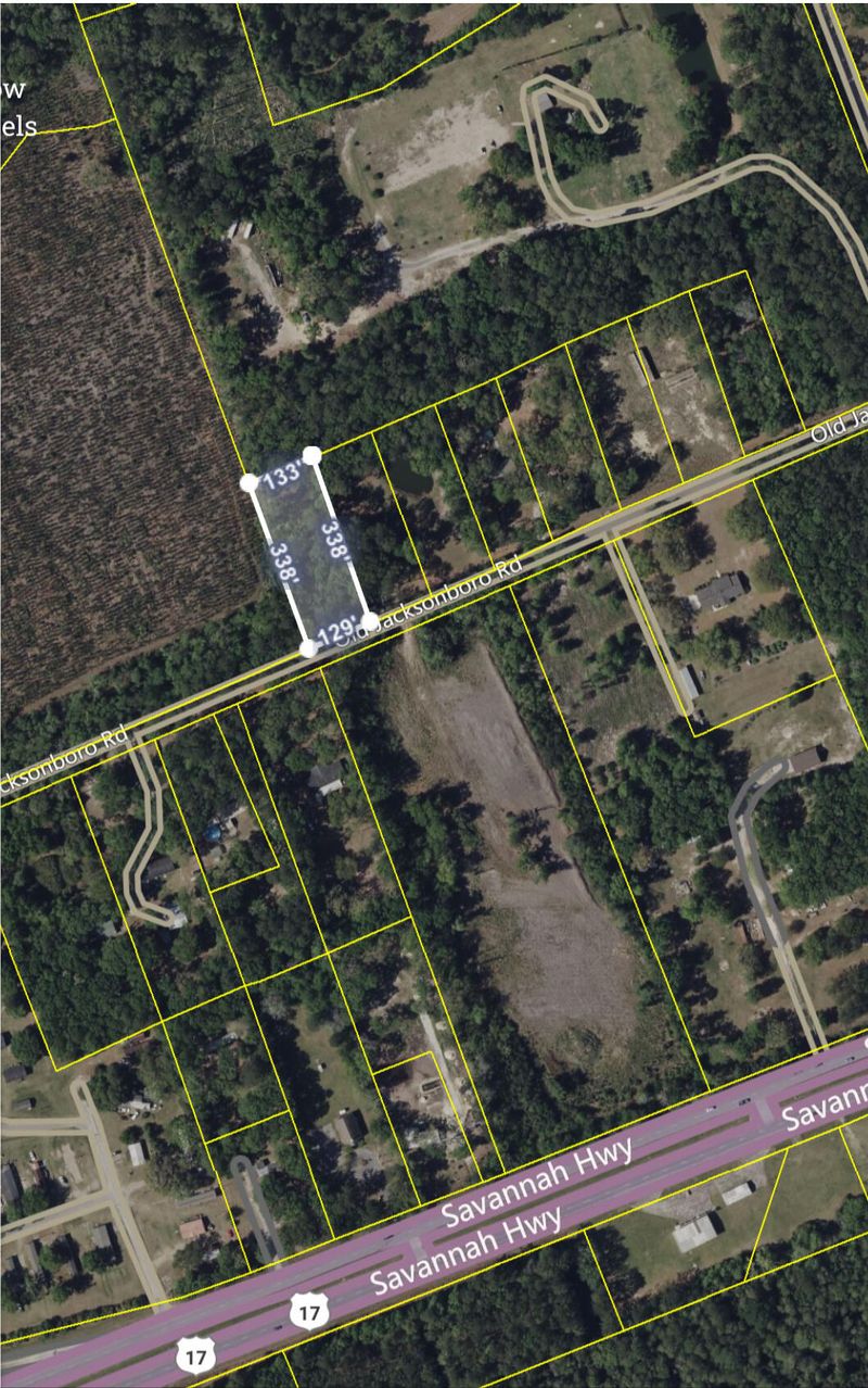 7112 Old Jacksonboro Rd, Ravenel, SC 29470