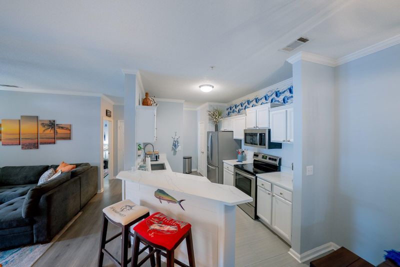 45 Sycamore Ave #611, Charleston, SC 29407
