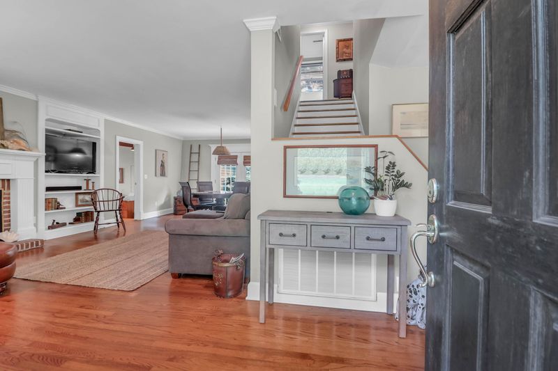 1521 Wren Ave, Mount Pleasant, SC 29464