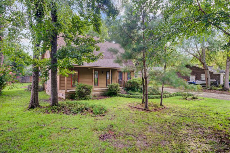 107 Boone Dr, Summerville, SC 29485