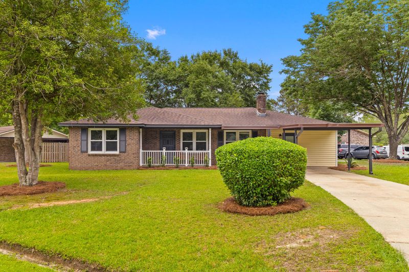 4965 Foxwood Dr, North Charleston, SC 29418
