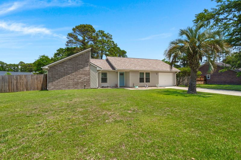 106 Brown Ct, Summerville, SC 29486