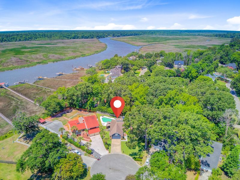 310 Christiee Ct, North Charleston, SC 29418