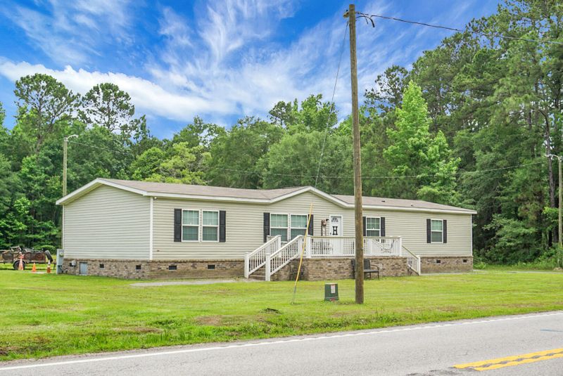 1051 Cooper Store Rd, Moncks Corner, SC 29461