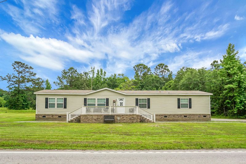 1051 Cooper Store Rd, Moncks Corner, SC 29461