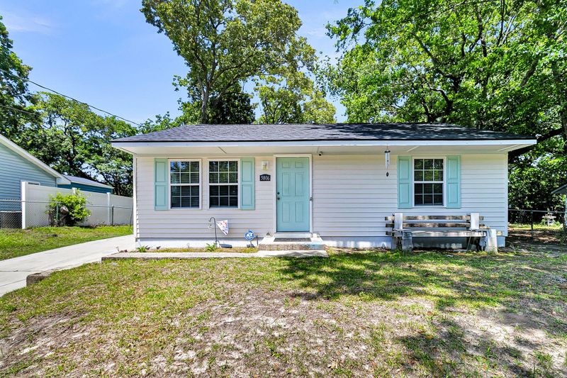 5806 Robinhood Dr, Hanahan, SC 29410