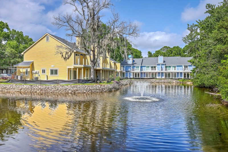 851 Sandlake Dr #D, Mount Pleasant, SC 29464