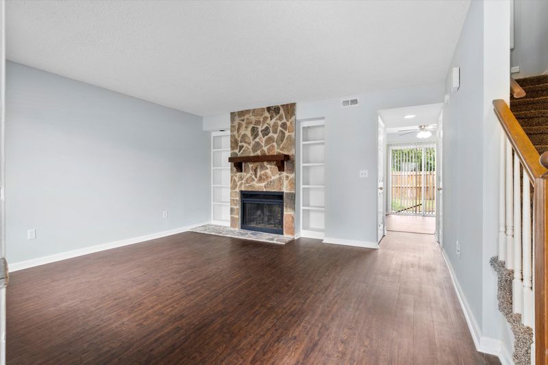 7813 Sandida Ct, North Charleston, SC 29418