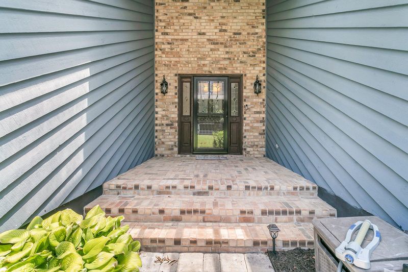 211 White Church Ln, Summerville, SC 29485