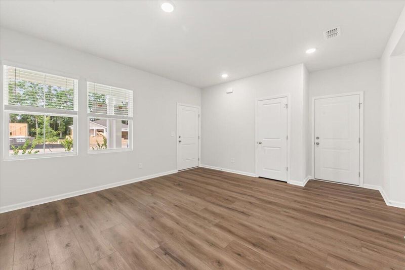 737 Meadowbrook Ln, Summerville, SC 29486