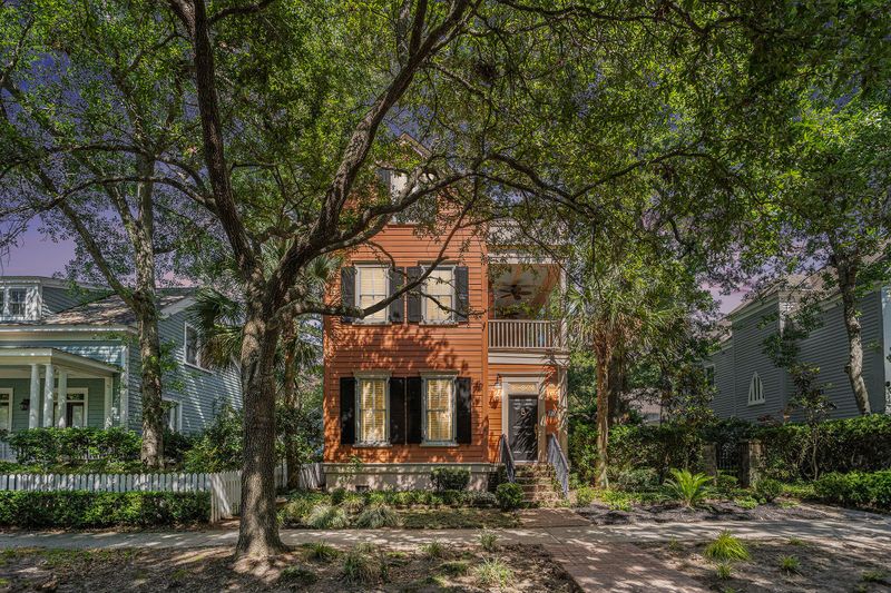 82 Ponsbury Rd, Mount Pleasant, SC 29464