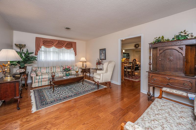 930 Stiles Dr, Charleston, SC 29412