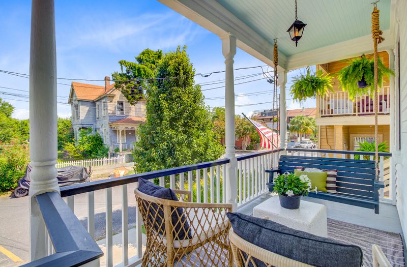 11 Francis St, Charleston, SC 29403