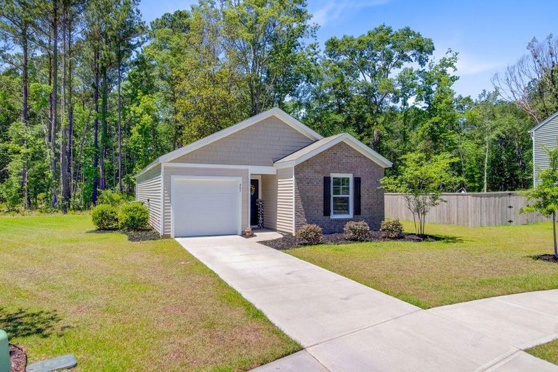 407 Spruce Ivy St, Moncks Corner, SC 29461