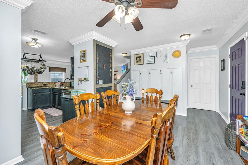 208 Waterford Ln, Summerville, SC 29483