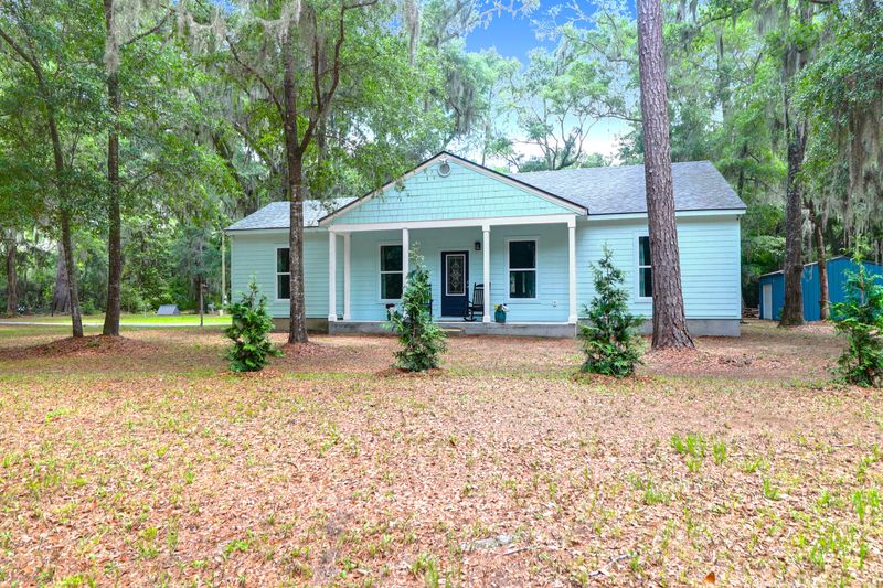5233 Maybank Hw, Wadmalaw Island, SC 29487