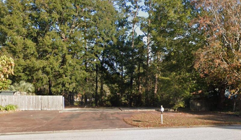 2656 Delhi Rd, North Charleston, SC 29406