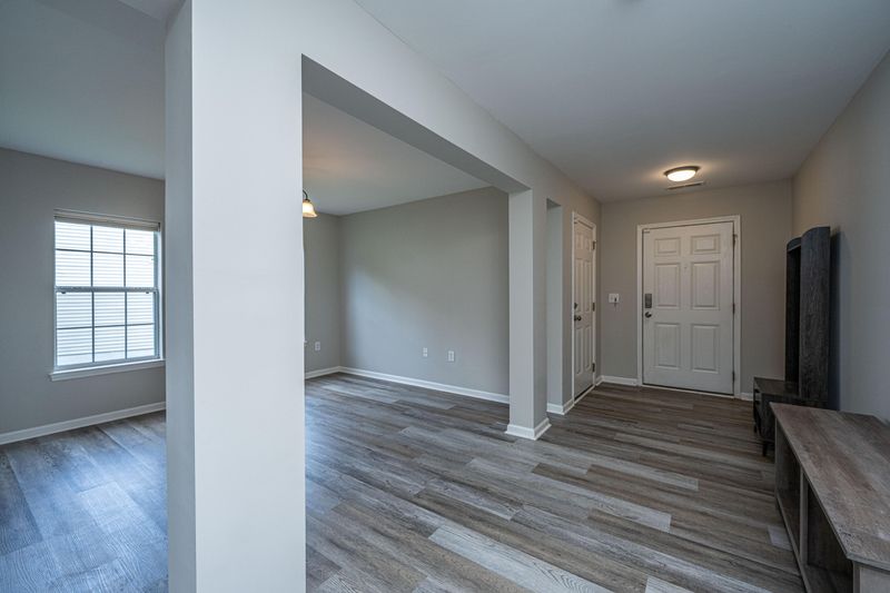 5128 Thornton Dr, Summerville, SC 29485