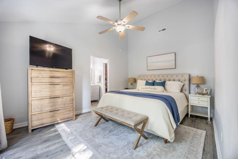 512 Castle Hall Rd, Mount Pleasant, SC 29464