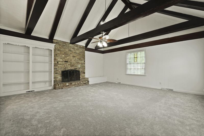 4735 W Park Pl, North Charleston, SC 29405