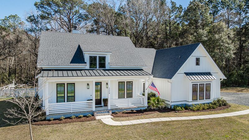 1174 Hitchfield Ln, Awendaw, SC 29429