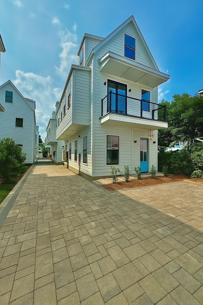 25 Nats Ct, Charleston, SC 29403