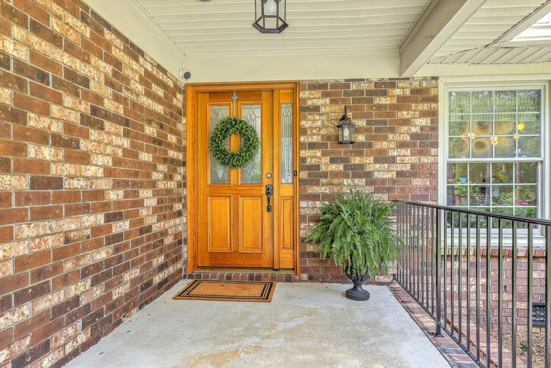 133 Axtell Dr, Summerville, SC 29485