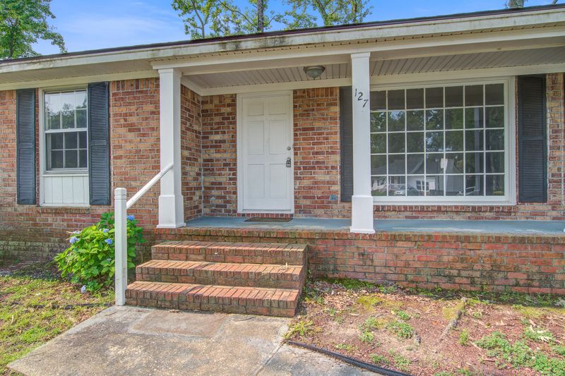 127 Cornell Dr, Ladson, SC 29456