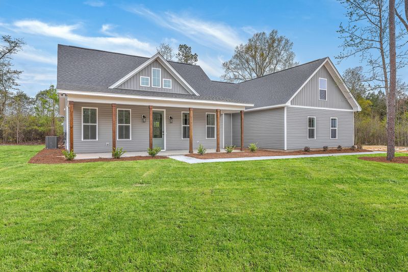 136 Mitch Ln, Holly Hill, SC 29059