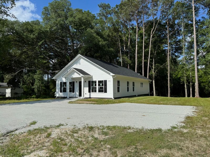 110a Dukes St, Saint George, SC 29477